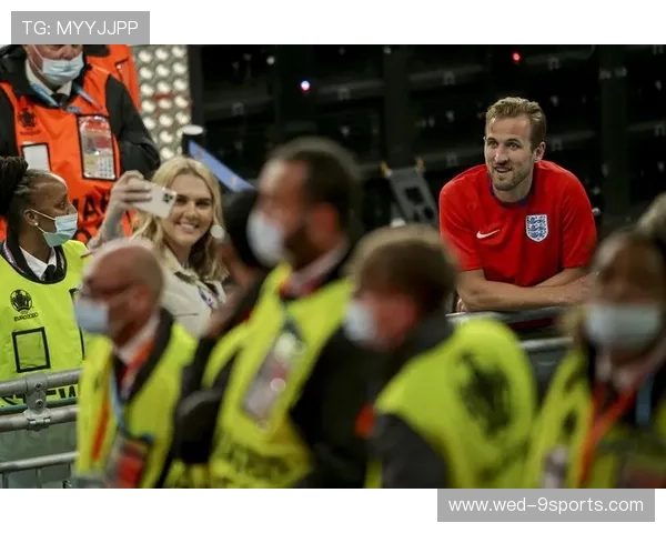 英格兰队长带伤出战，赢得尊敬，英格兰队长2021